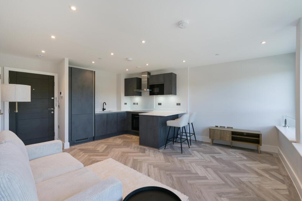1 bed Apartment for rent in Hadley Wood. From JOHNS&CO - West Hampstead