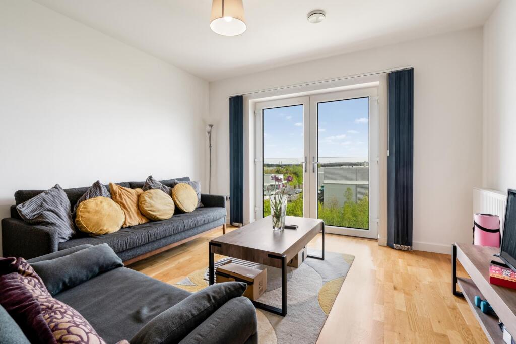 2 bed 1st Floor Flat for rent in Willesden. From JOHNS&CO - West Hampstead