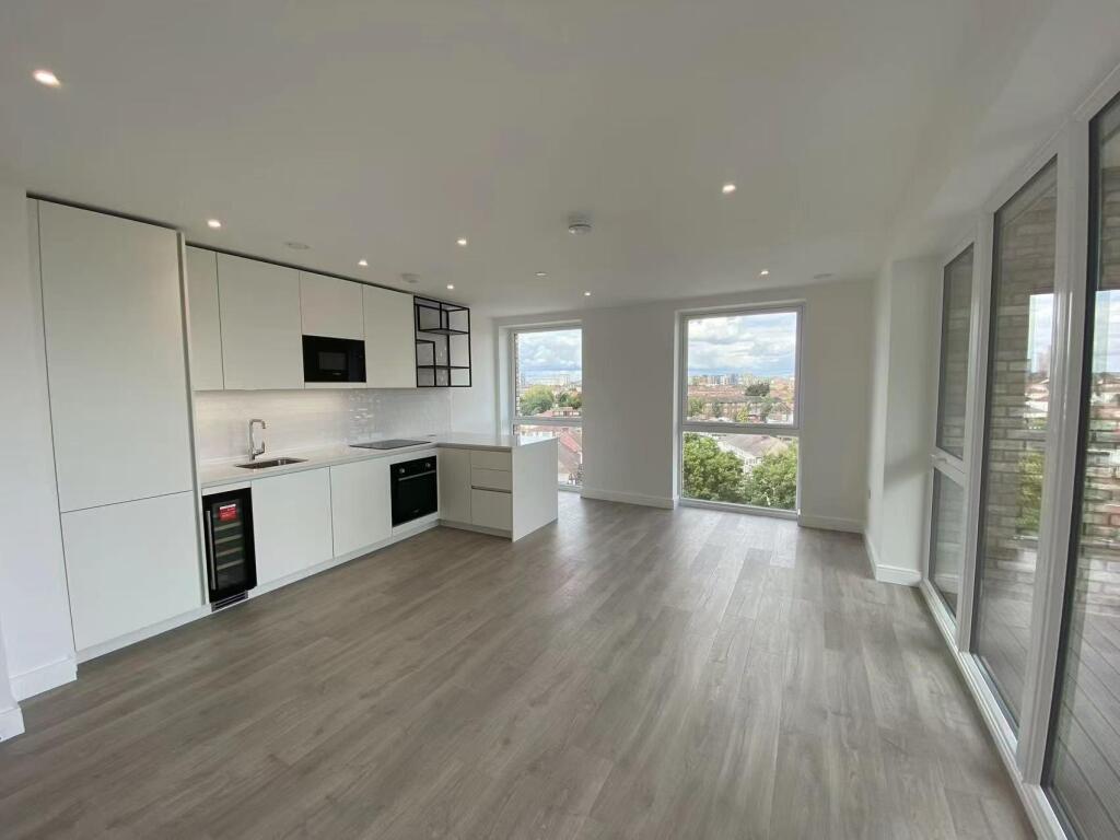 2 bed Apartment for rent in Wembley. From JOHNS&CO - West Hampstead