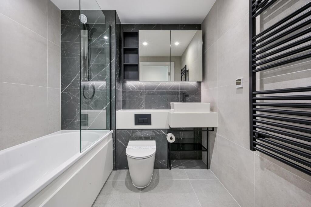 2 bed Apartment for rent in . From JOHNS&CO - West Hampstead
