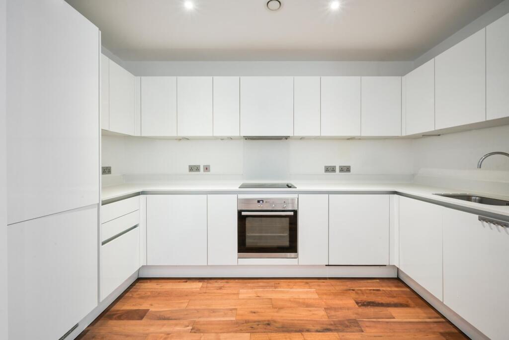 3 bed 1st Floor Flat for rent in Hampstead. From JOHNS&CO - West Hampstead