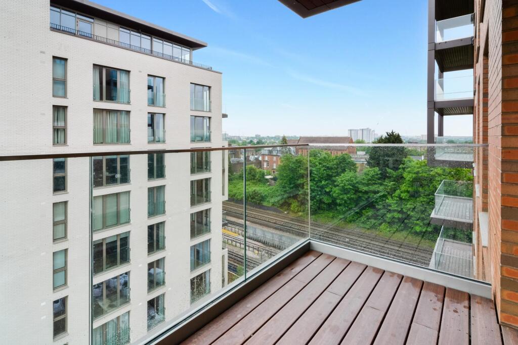 2 bed Apartment for rent in Hampstead. From JOHNS&CO - West Hampstead