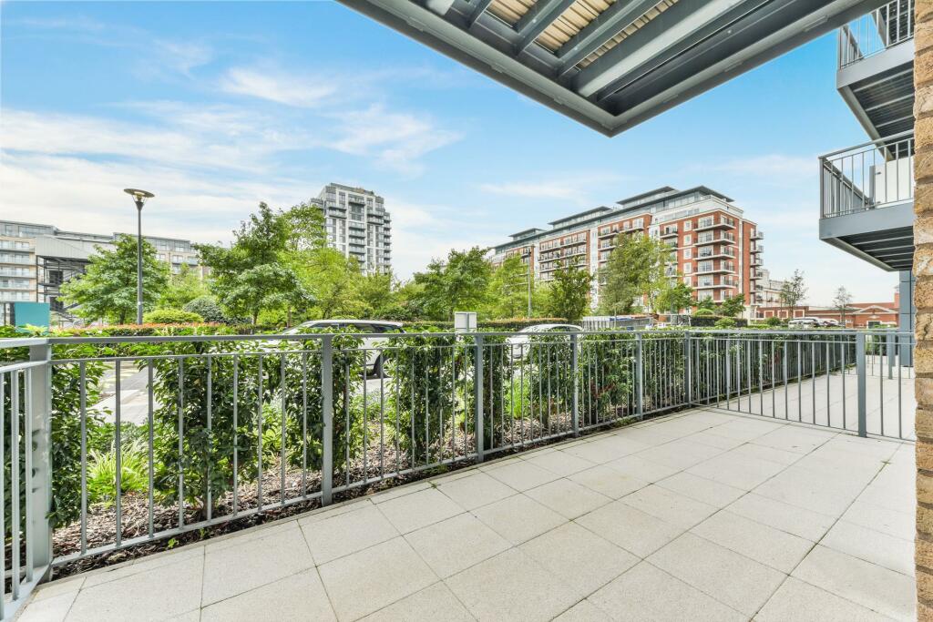4 bed Apartment for rent in Southgate. From JOHNS&CO - West Hampstead