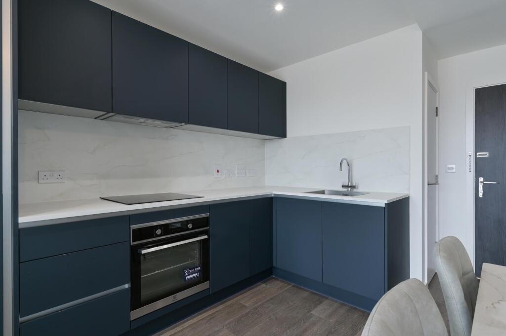 1 bed 1st Floor Flat for rent in London. From JOHNS&CO - West Hampstead