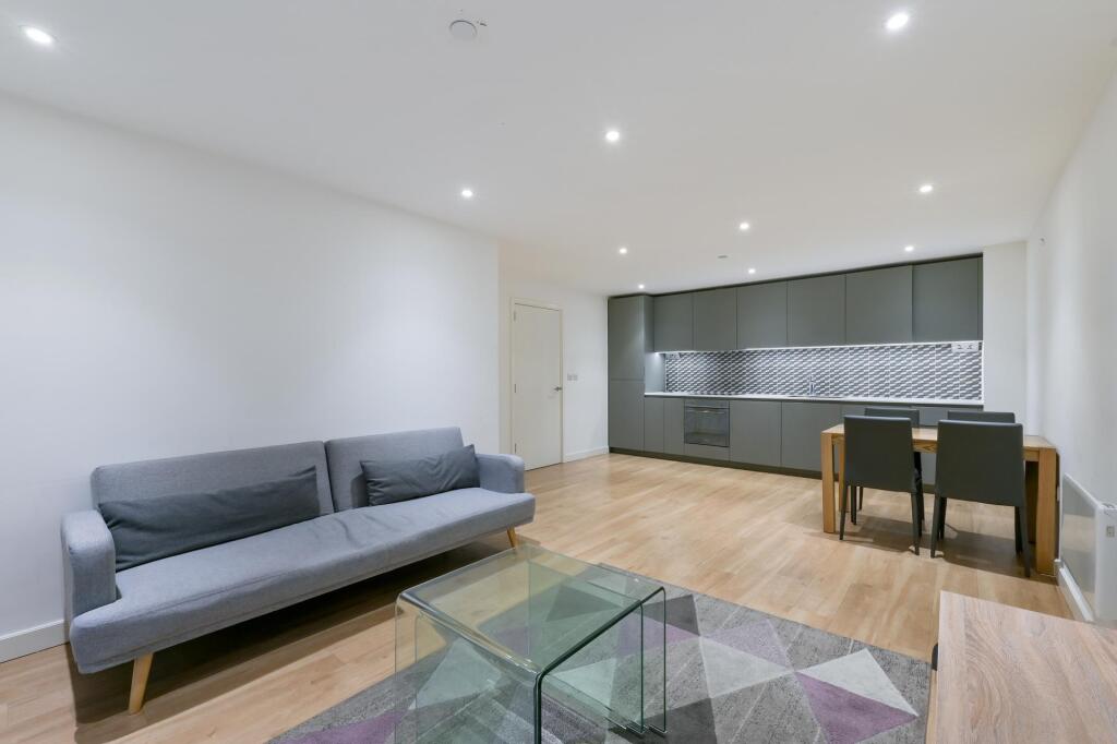 2 bed Apartment for rent in Southgate. From JOHNS&CO - West Hampstead