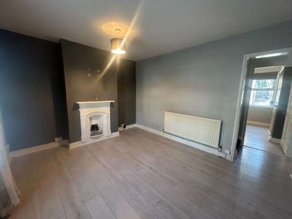 2 bed Mid Terraced House for rent in Ewell. From Kaybridge Residential - Stoneleigh 2 bed Mid Terraced House for rent in Ewell. From Kaybridge Residential - Stoneleigh