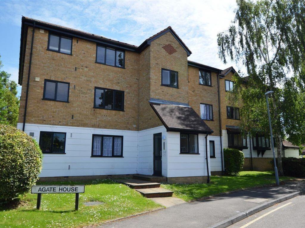 1 bed 1st Floor Flat for rent in Worcester Park. From Kaybridge Residential - Stoneleigh 1 bed 1st Floor Flat for rent in Worcester Park. From Kaybridge Residential - Stoneleigh