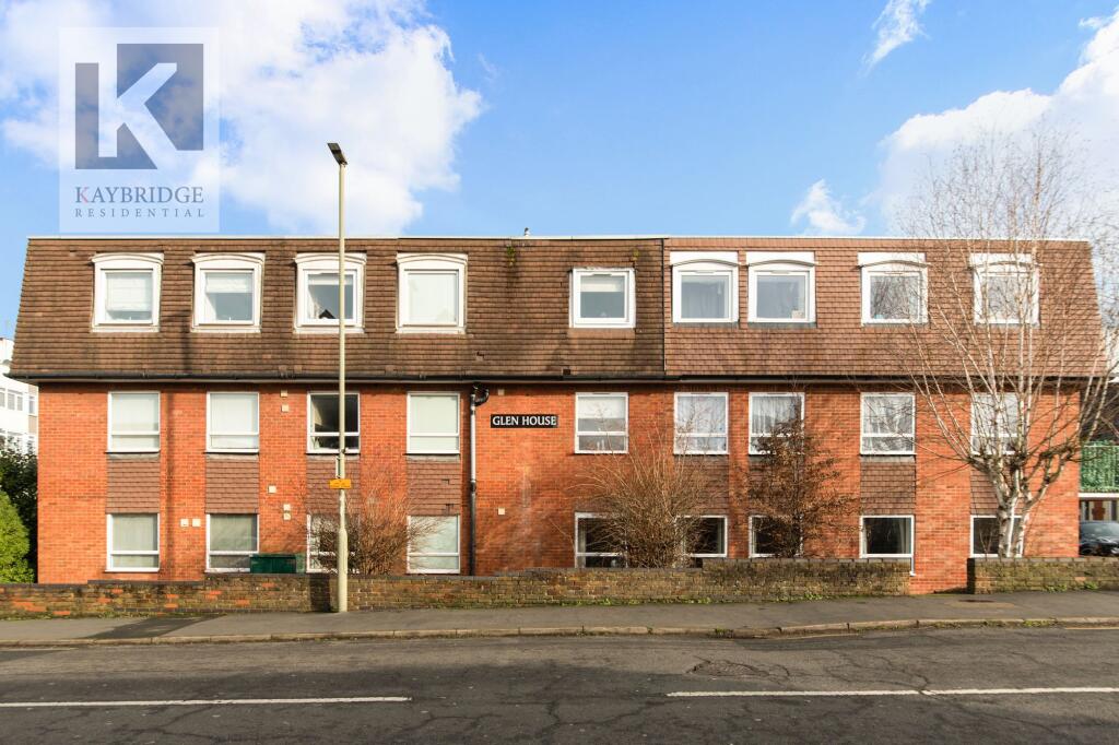 1 bed 1st Floor Flat for rent in Ewell. From Kaybridge Residential - Stoneleigh 1 bed 1st Floor Flat for rent in Ewell. From Kaybridge Residential - Stoneleigh