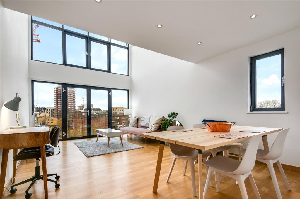 2 bed 1st Floor Flat for rent in London. From Keatons - Shoreditch