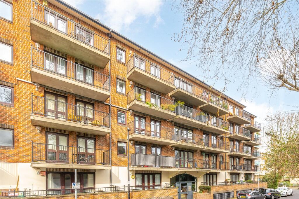 1 bed 1st Floor Flat for rent in London. From Keatons - Shoreditch