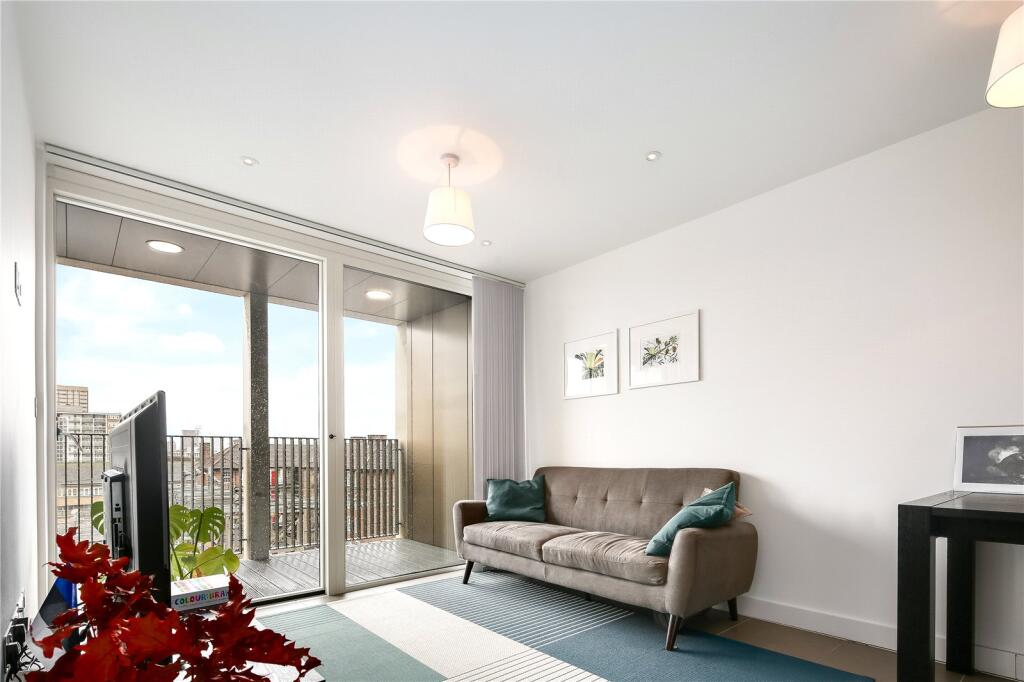 1 bed 1st Floor Flat for rent in London. From Keatons - Shoreditch