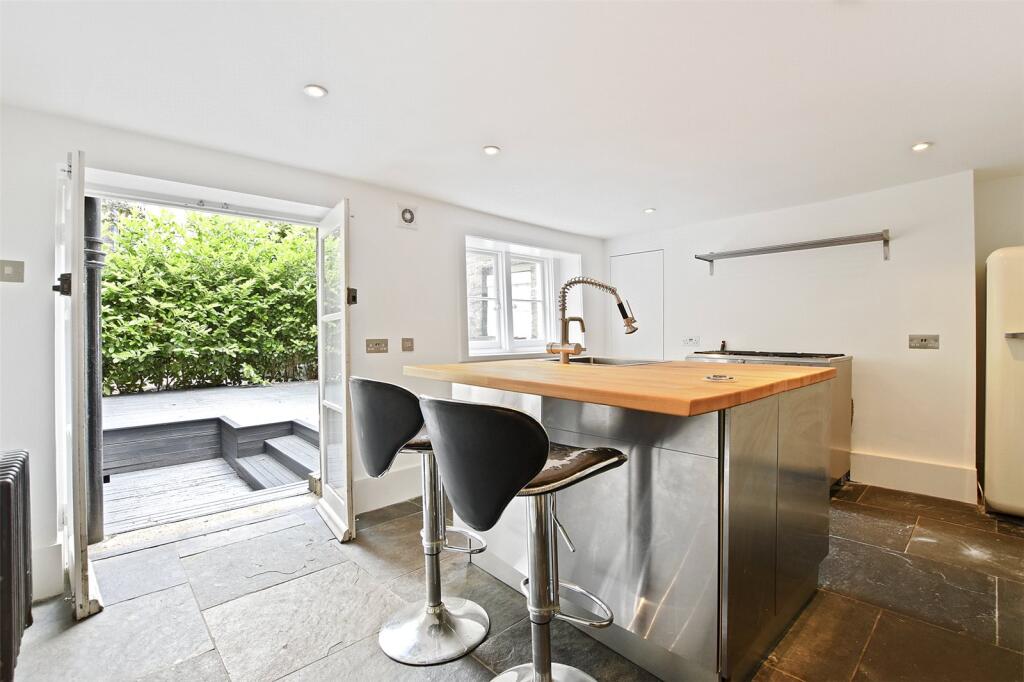 1 bed 1st Floor Flat for rent in Bethnal Green. From Keatons - Shoreditch 1 bed 1st Floor Flat for rent in Bethnal Green. From Keatons - Shoreditch