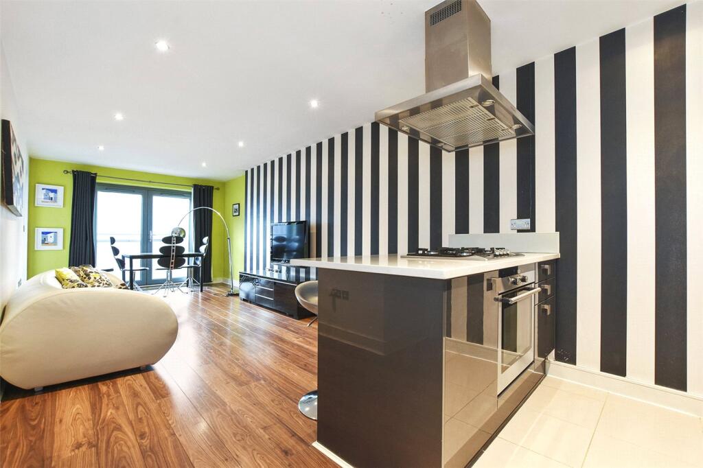 2 bed 1st Floor Flat for rent in London. From Keatons - Shoreditch