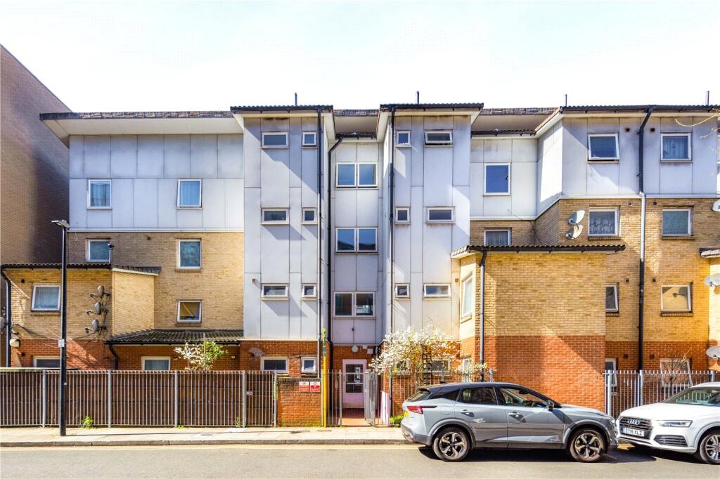 3 bed 1st Floor Flat for rent in London. From Keatons - Shoreditch 3 bed 1st Floor Flat for rent in London. From Keatons - Shoreditch