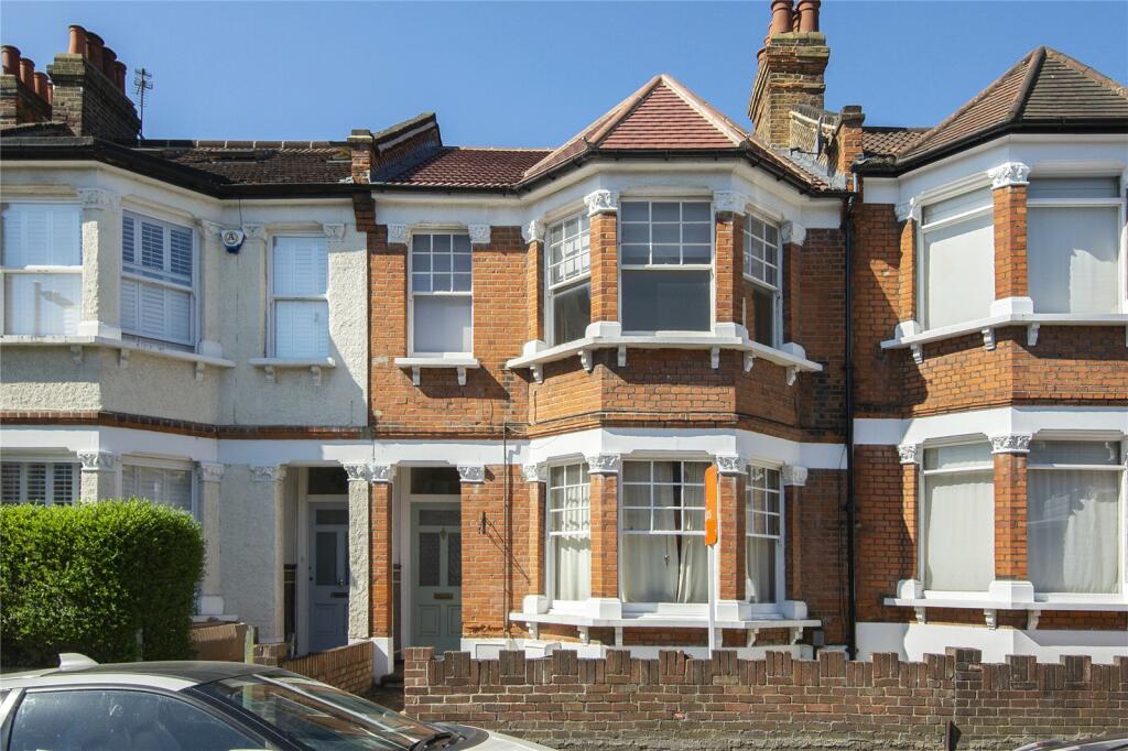 2 bed Flat for rent in London. From Keatons - Wanstead