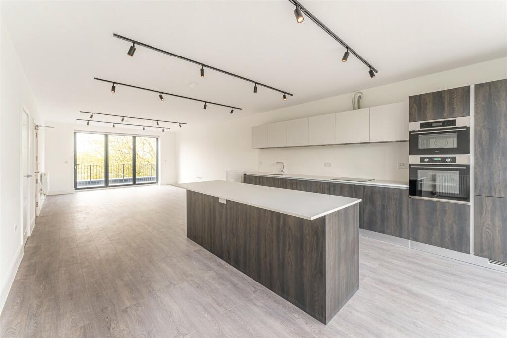 2 bed Penthouse for rent in Finchley. From Keats