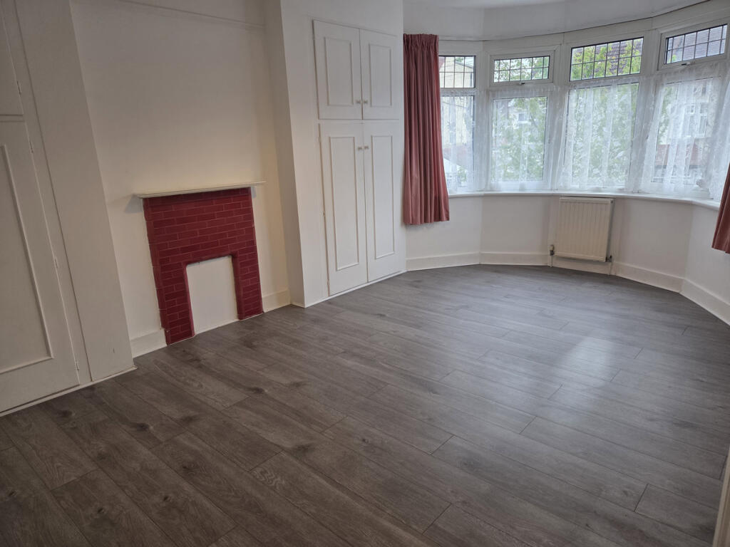 5 bed Mid Terraced House for rent in Croydon. From Keller Williams Advantage - Covering Kent and South East London