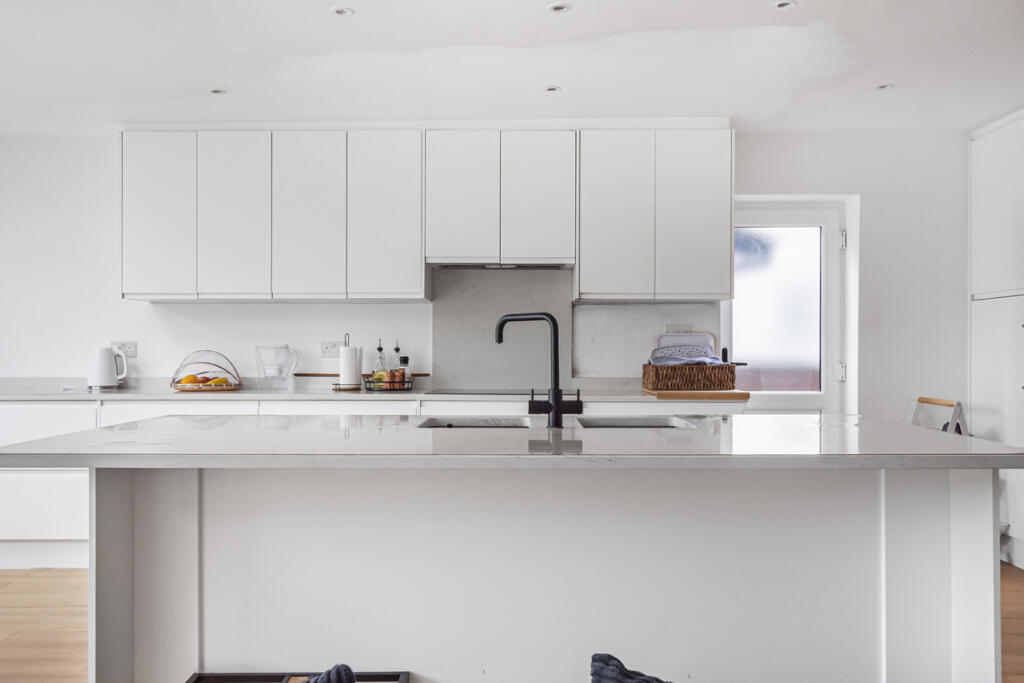 5 bed Detached for rent in Beckenham. From Keller Williams Advantage - Covering Kent and South East London 5 bed Detached for rent in Beckenham. From Keller Williams Advantage - Covering Kent and South East London