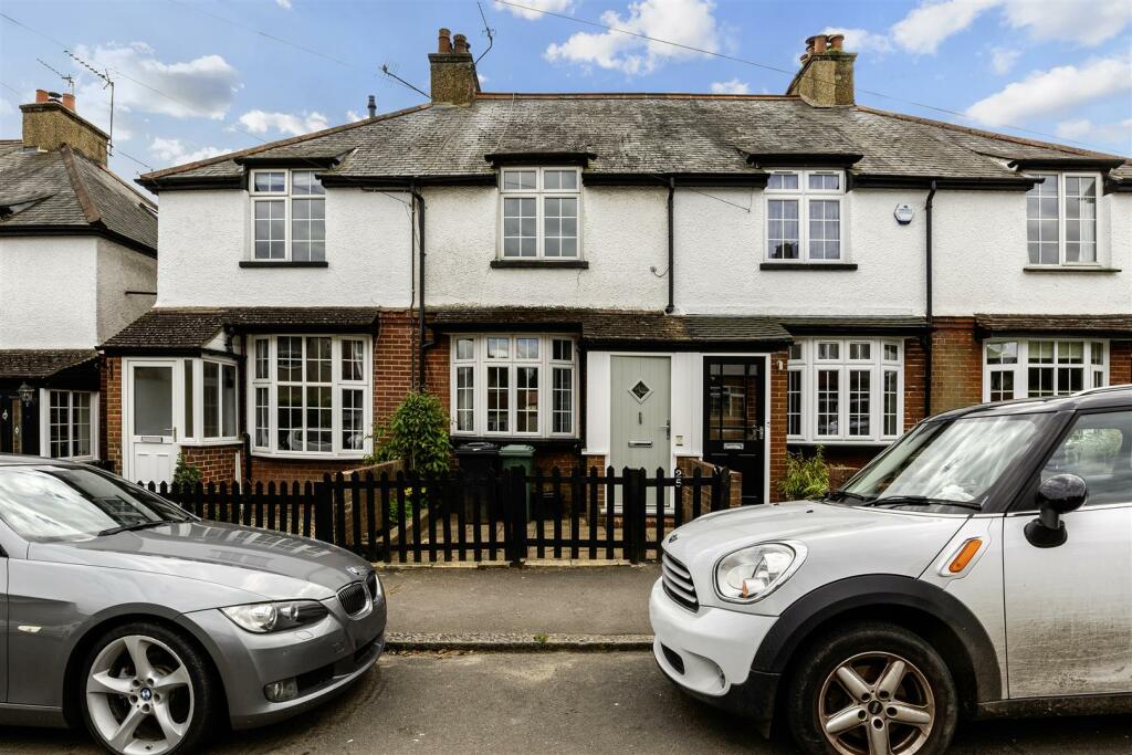 2 bed Mid Terraced House for rent in Walton on the Hill. From Kennedys - Tadworth