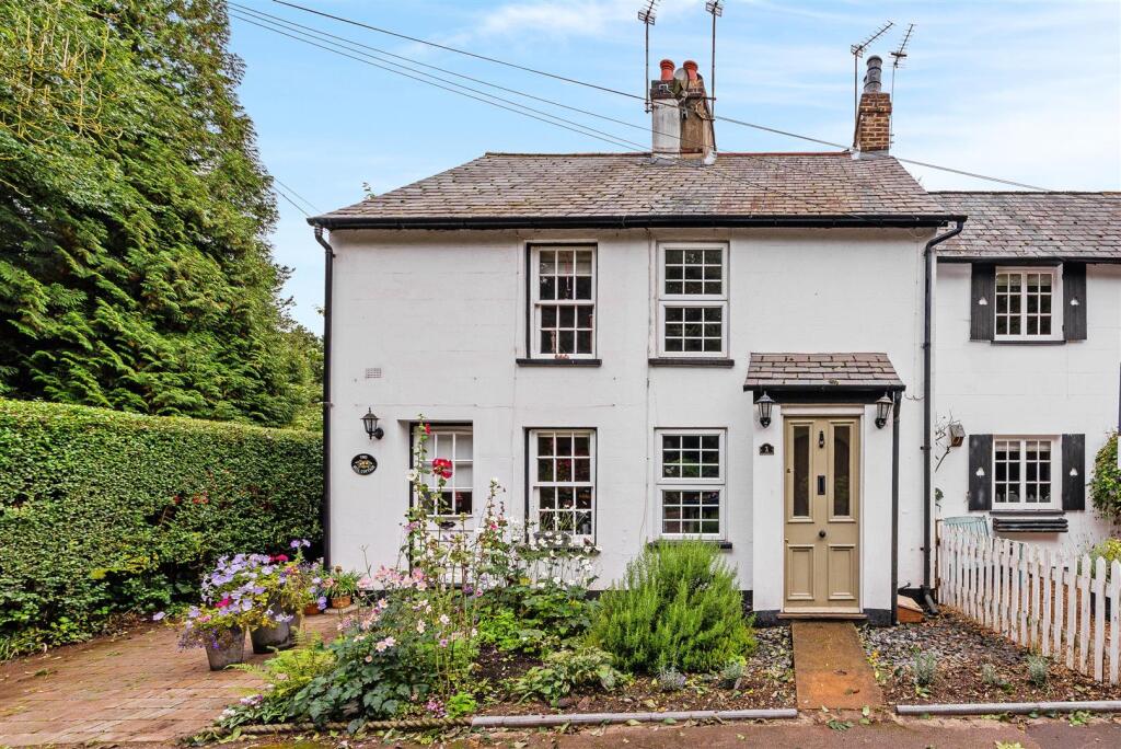 2 bed Cottage for rent in Walton on the Hill. From Kennedys - Tadworth- Sales 2 bed Cottage for rent in Walton on the Hill. From Kennedys - Tadworth- Sales