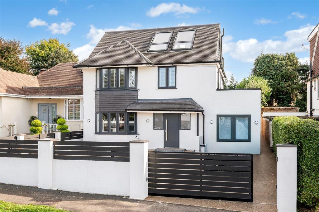 5 bed Detached for rent in Epsom. From Kennedys - Tadworth- Sales 5 bed Detached for rent in Epsom. From Kennedys - Tadworth- Sales