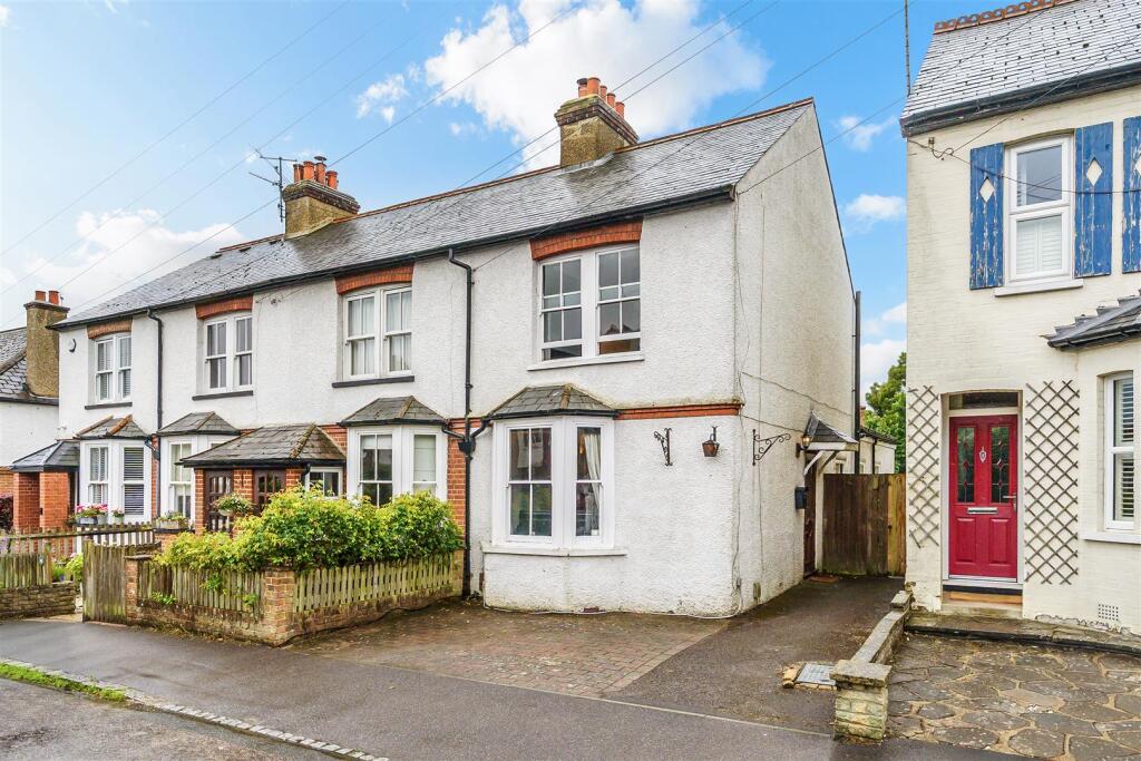 3 bed Semi Detached for rent in Walton on the Hill. From Kennedys - Tadworth- Sales