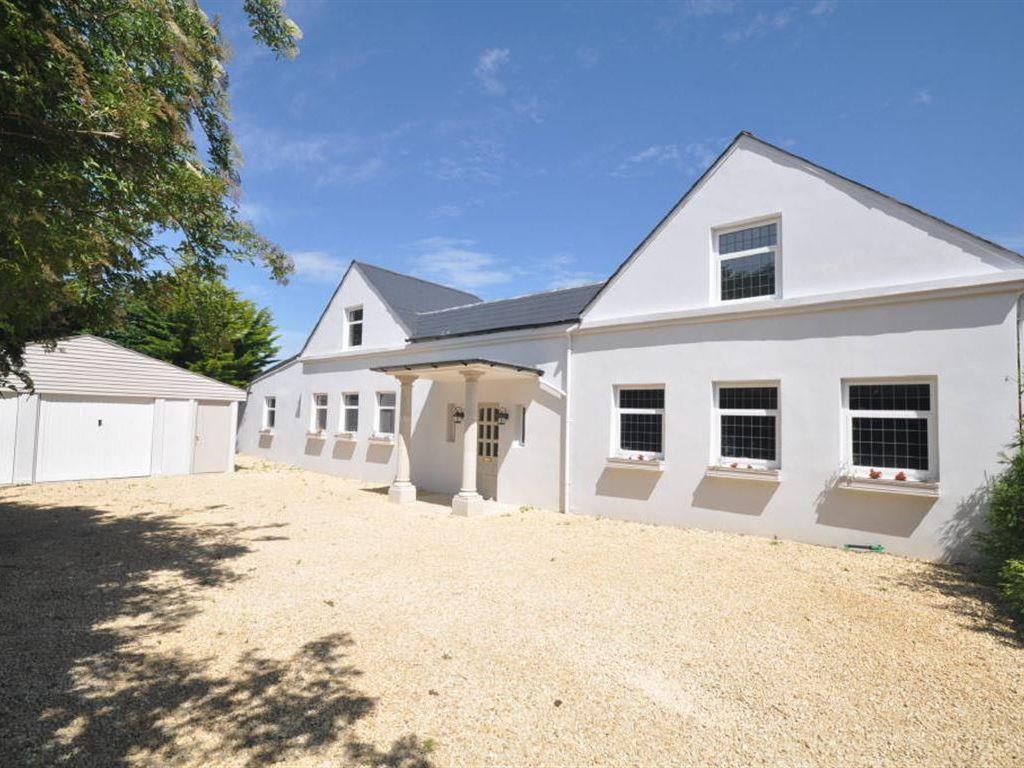 6 bed Detached for rent in Langley Vale. From Kennedys - Tadworth- Sales