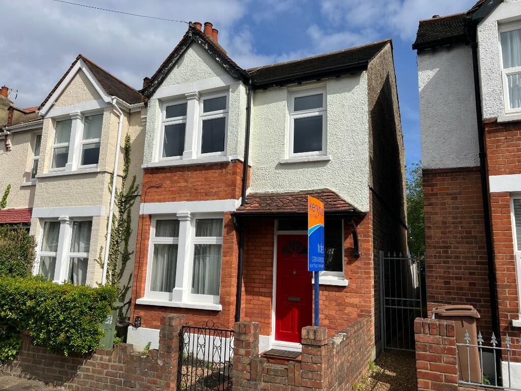 2 bed End Terraced House for rent in Wallington. From Kenyons Estate Agents - Carshalton