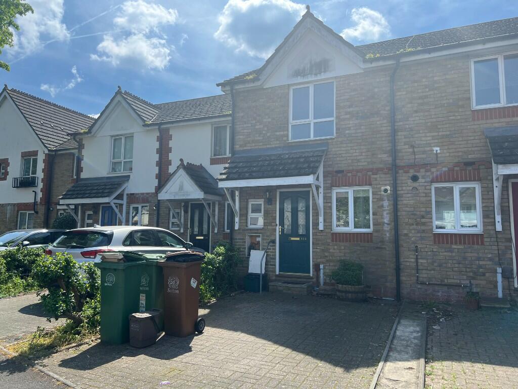 2 bed Mid Terraced House for rent in Carshalton. From Kenyons Estate Agents - Carshalton