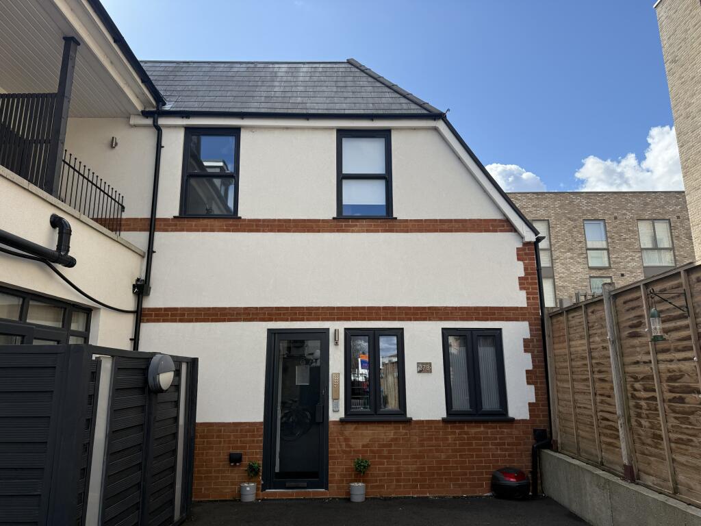 0 bed Studio for rent in Wallington. From Kenyons Estate Agents - Carshalton