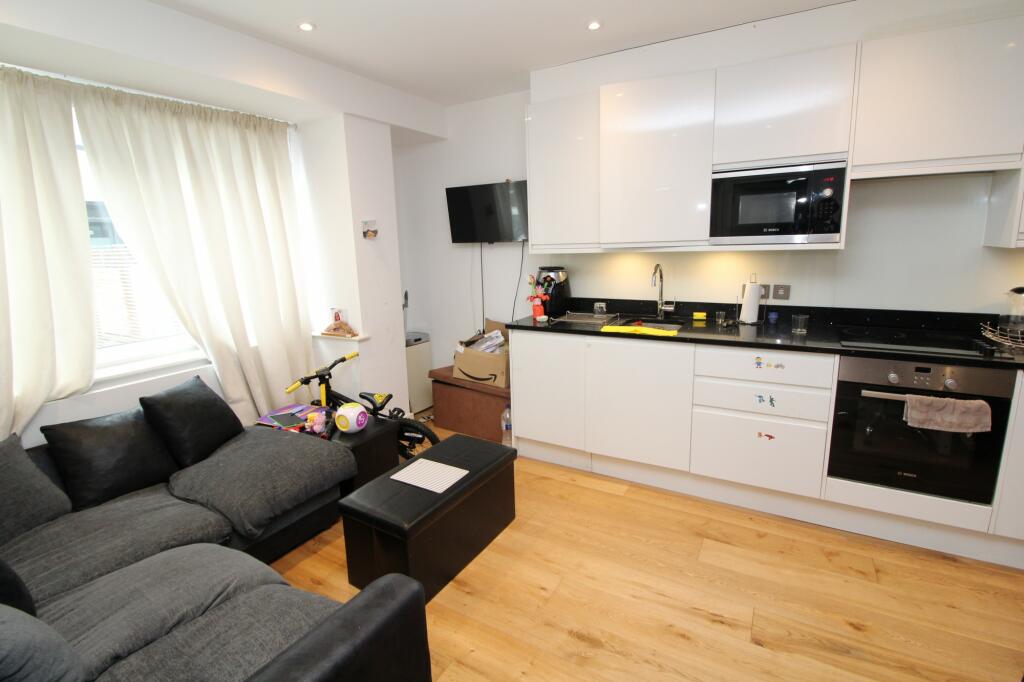 2 bed Apartment for rent in Croydon. From Key Property Consultants Ltd