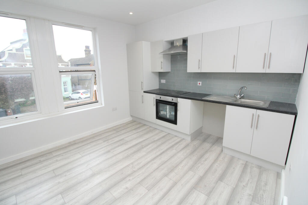 2 bed Apartment for rent in Crayford. From Key Property Consultants Ltd