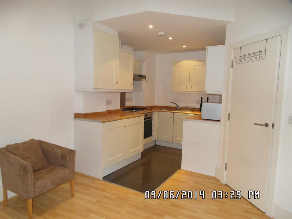 1 bed Apartment for rent in Stepney. From Kilmers - Western Gateway