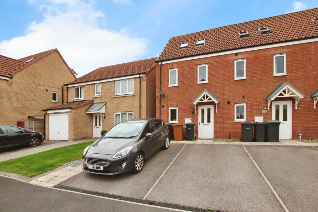 3 bed End of Terrace for rent in North Hykeham. From Kinetic Estate Agents Limited - Lincoln