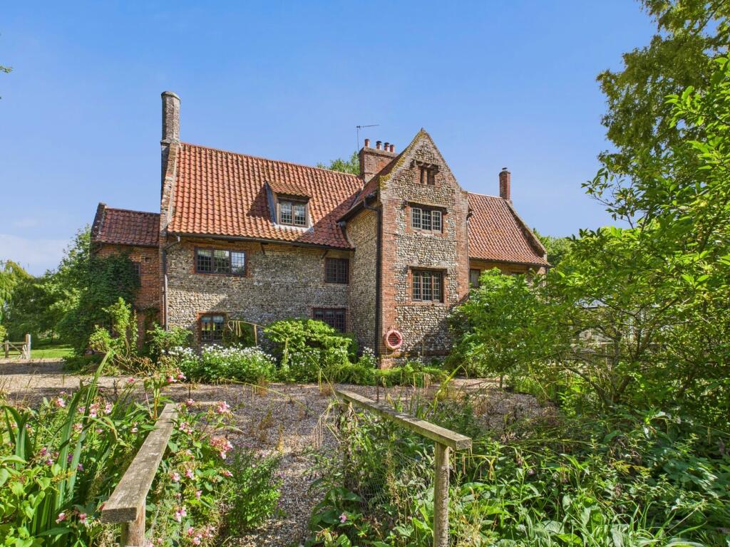 5 bed Detached for rent in Melton Constable. From King & Partners - Downham Market