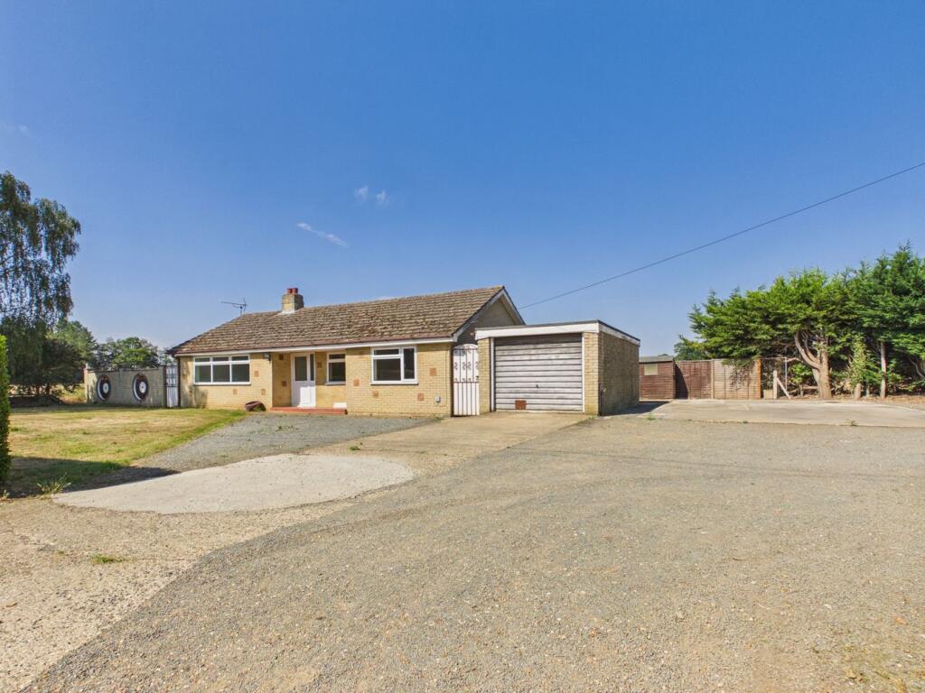 3 bed Bungalow for rent in West Dereham. From King & Partners - Downham Market 3 bed Bungalow for rent in West Dereham. From King & Partners - Downham Market