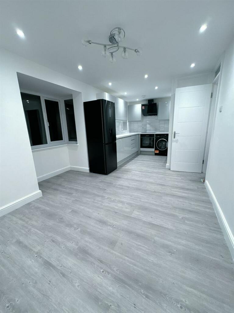 1 bed Apartment for rent in London. From Kings Group - Chingford