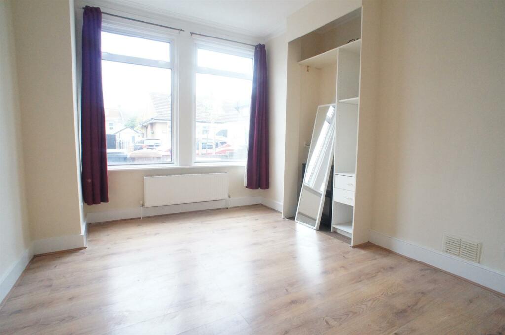 1 bed Flat for rent in London. From Kings Group - Chingford