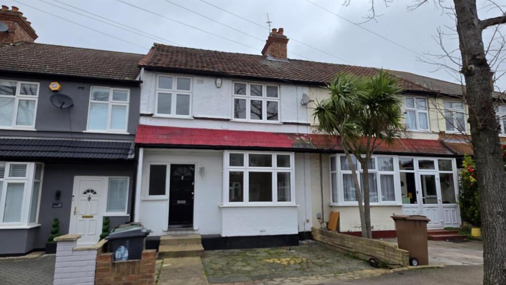 3 bed Detached for rent in London. From Kings Group - South Chingford 3 bed Detached for rent in London. From Kings Group - South Chingford