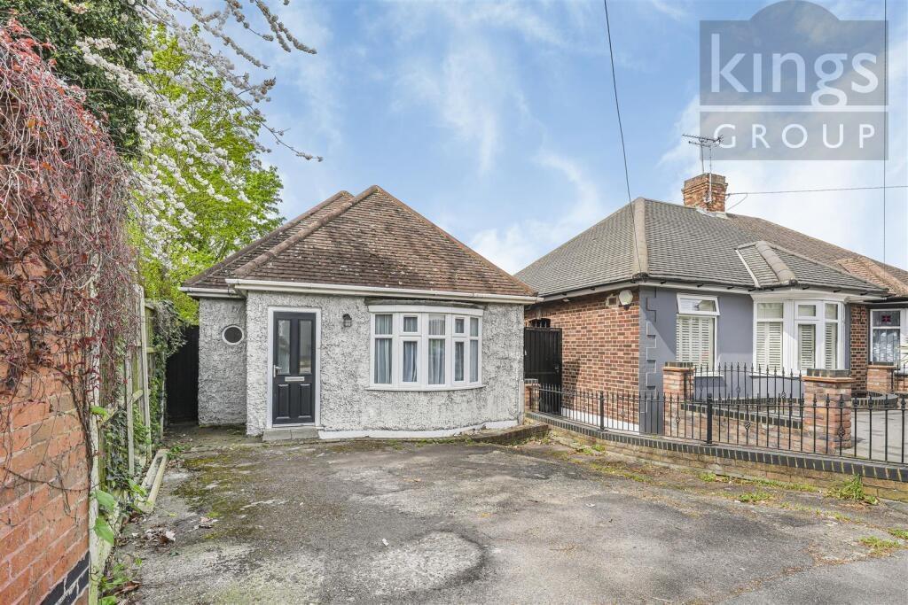 3 bed Detached for rent in Chingford. From Kings Group - South Chingford 3 bed Detached for rent in Chingford. From Kings Group - South Chingford