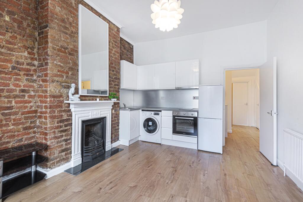 2 bed 1st Floor Flat for rent in London. From Kinleigh Folkard & Hayward - Sales - Acton