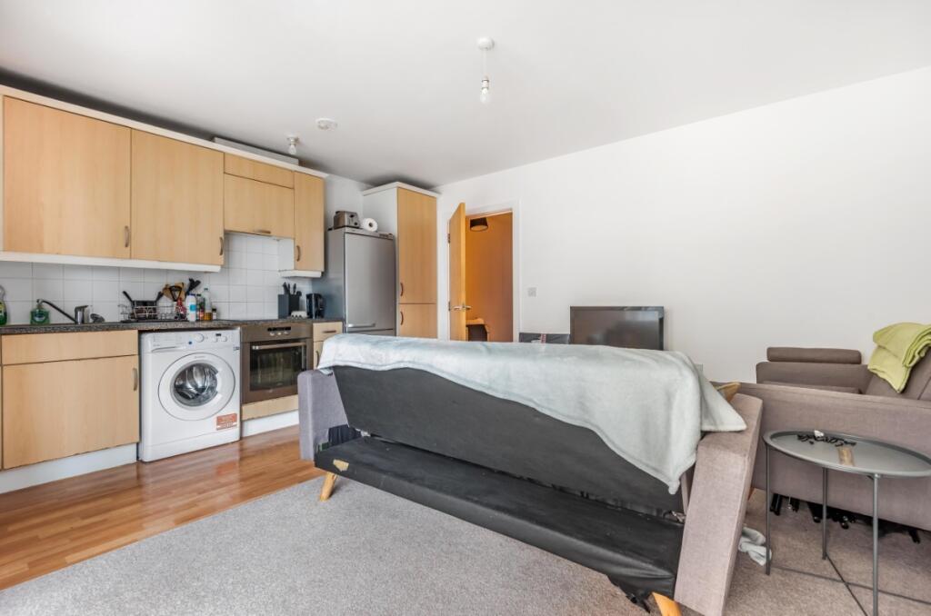 2 bed 1st Floor Flat for rent in London. From Kinleigh Folkard & Hayward - Sales - Acton 2 bed 1st Floor Flat for rent in London. From Kinleigh Folkard & Hayward - Sales - Acton
