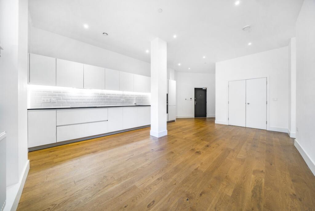 2 bed 1st Floor Flat for rent in Acton. From Kinleigh Folkard & Hayward - Sales - Acton 2 bed 1st Floor Flat for rent in Acton. From Kinleigh Folkard & Hayward - Sales - Acton