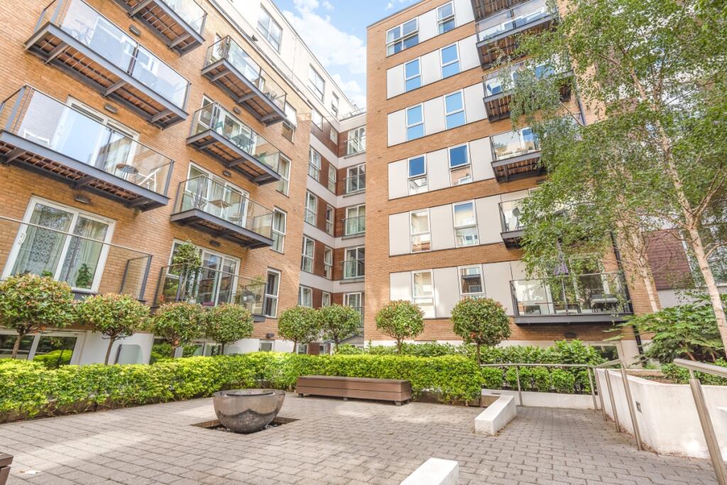 1 bed 1st Floor Flat for rent in London. From Kinleigh Folkard & Hayward - Sales - Acton