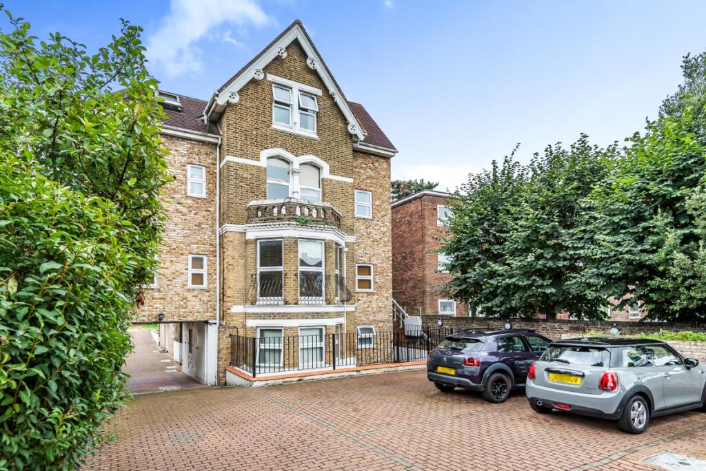 1 bed 1st Floor Flat for rent in Greenford. From Kinleigh Folkard & Hayward - Sales - Acton 1 bed 1st Floor Flat for rent in Greenford. From Kinleigh Folkard & Hayward - Sales - Acton