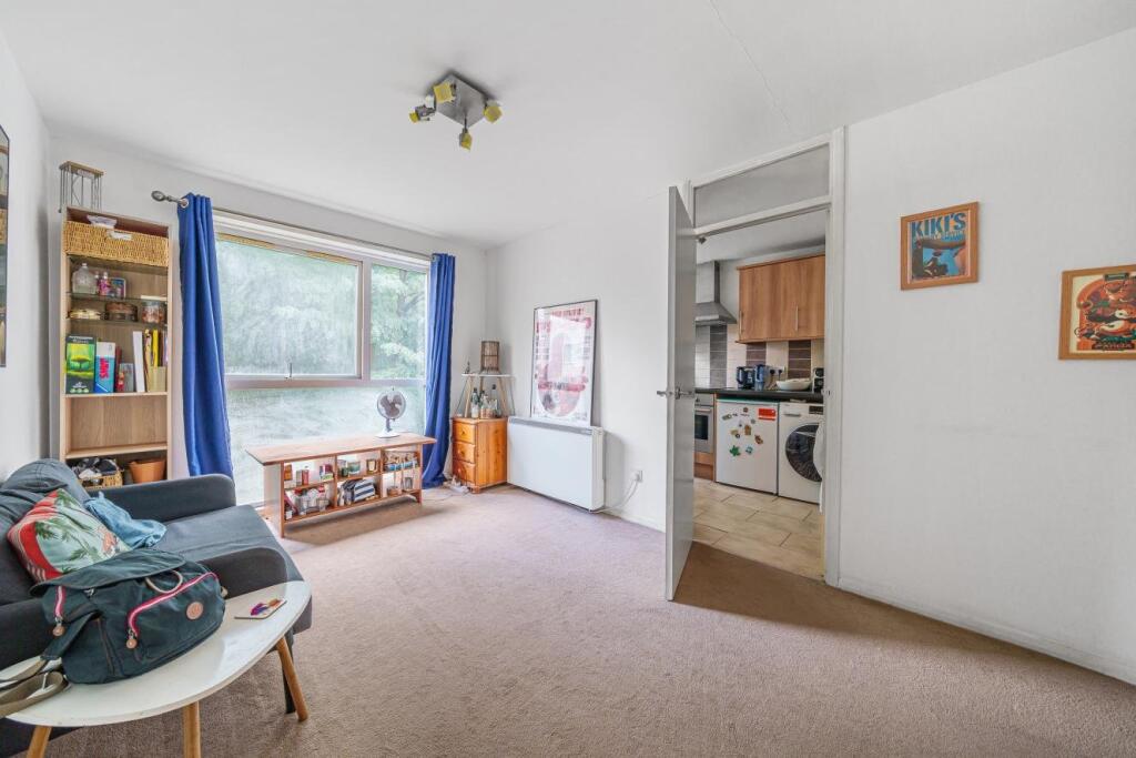 1 bed 1st Floor Flat for rent in London. From Kinleigh Folkard & Hayward - Sales - Acton 1 bed 1st Floor Flat for rent in London. From Kinleigh Folkard & Hayward - Sales - Acton