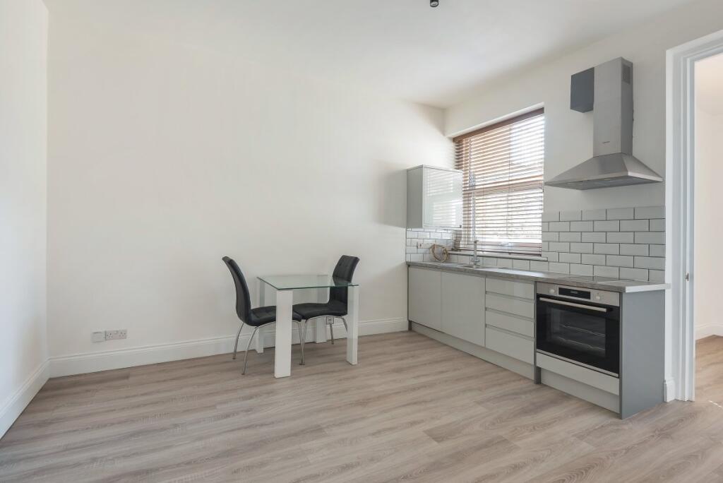 1 bed 1st Floor Flat for rent in Acton. From Kinleigh Folkard & Hayward - Sales - Acton 1 bed 1st Floor Flat for rent in Acton. From Kinleigh Folkard & Hayward - Sales - Acton