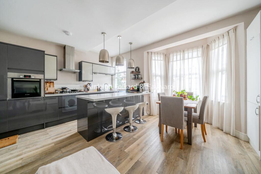 2 bed 1st Floor Flat for rent in Acton. From Kinleigh Folkard & Hayward - Sales - Acton