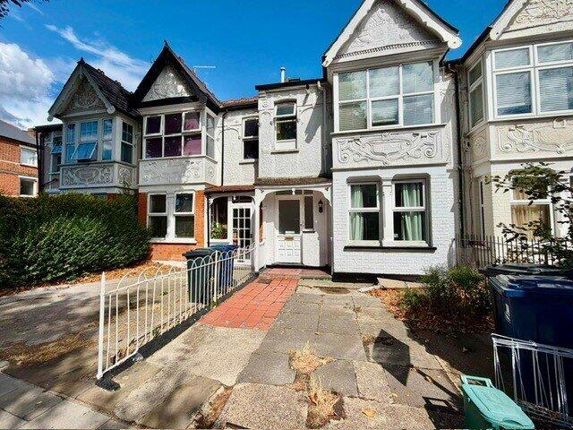 2 bed 1st Floor Flat for rent in Brentford. From Kinleigh Folkard & Hayward - Sales - Acton