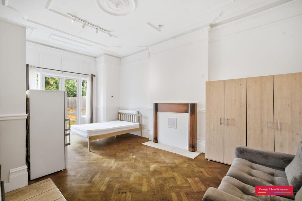 4 bed 1st Floor Flat for rent in London. From Kinleigh Folkard & Hayward - Sales - Acton